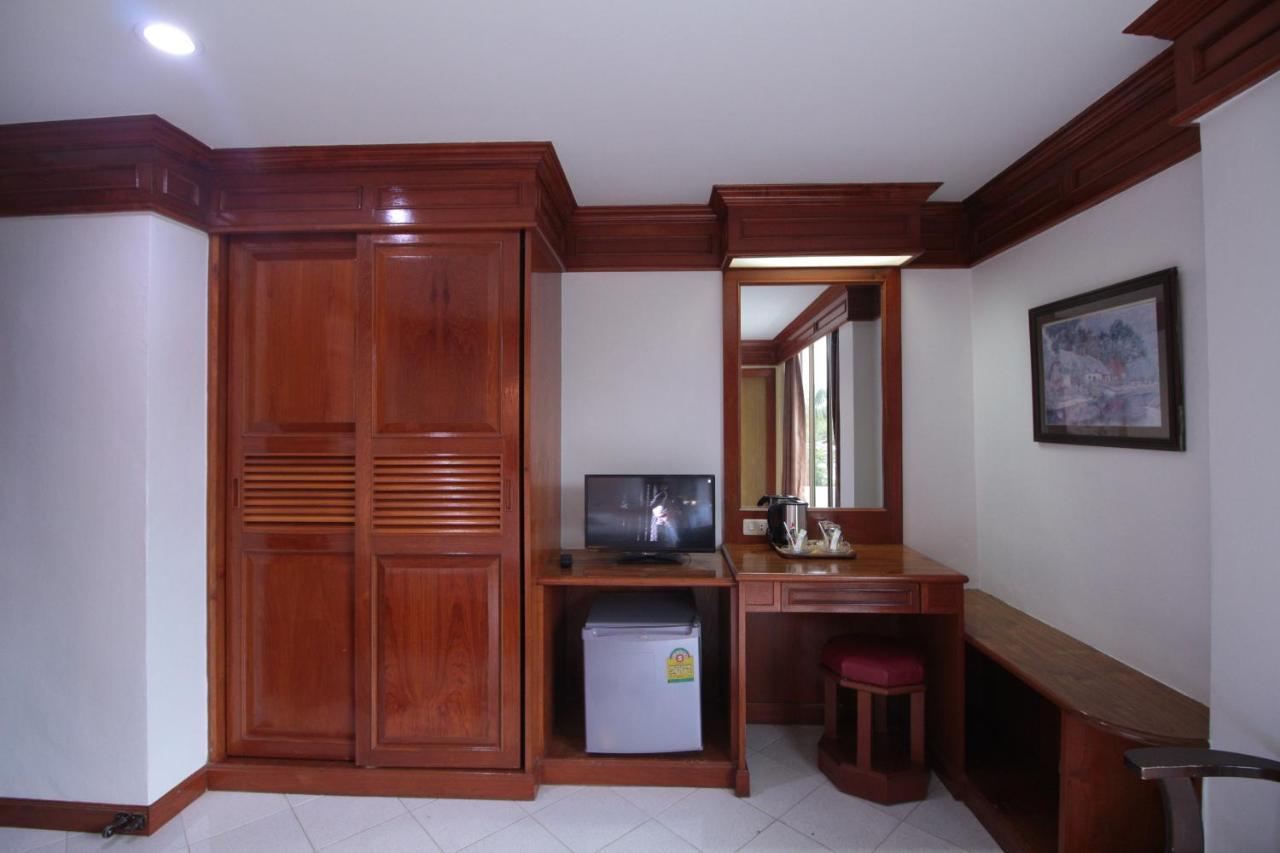 Taj Phuket Inn パトン エクステリア 写真